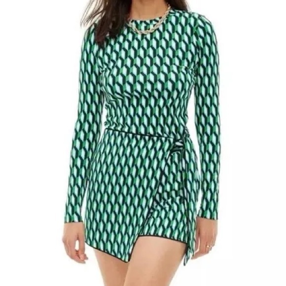 New DVF for Target Skort
Diane Von Furstenberg - Picture 12 of 12